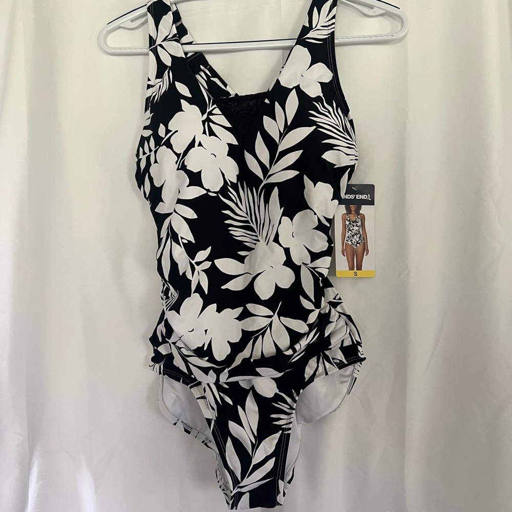Lands' End Black and White Floral One Piece Swimsuit